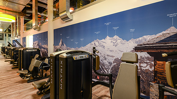 Panoramafoto als Wandbild im Fitnesszentrum GYYM Fitness Stücki, Basel