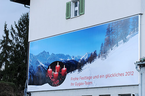 Gigapixel Bergpanorama als Fassadenbild.