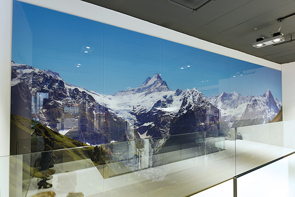 Bergpanorama als Wandbild direkt auf Glas gedruckt.