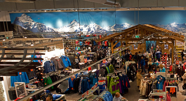 Gigapixel mountain panorama in the sports market Intersport Wanninger, Deggendorf.