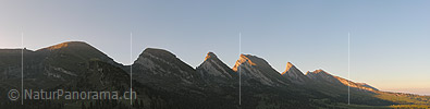 P000453d: Panoramafoto Churfirsten im Morgenlicht