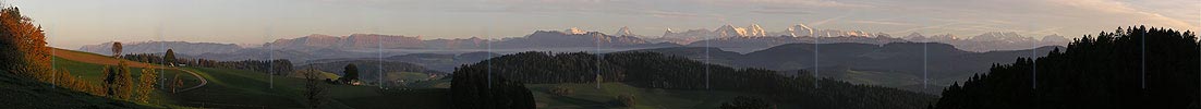 P001623: Panoramabild Abendstimmung über dem Emmental mit Berner Alpen