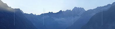 P002494: Panorama Abendstimmung mit Bergkette