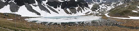 P003751: Panoramabild Eisbedeckter Bergsee