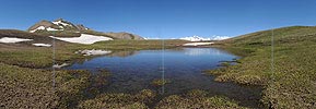 P003859: Panoramabild Kleiner Bergsee