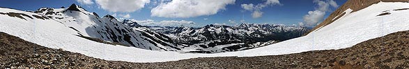 P005242: Panorama Berglandschaft mit freundlichem Wolkenhimmel