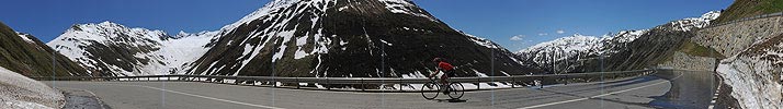 P006215: Panoramabild Radrennfahrer Fabian Cancellara auf Trainingsfahrt am Furkapass