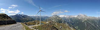 P008222: Panoramabild Windpark in Berglandschaft (Erneuerbare Energie)