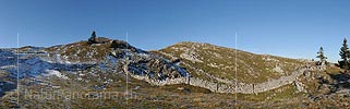 P008731: Panoramabild Steinmauer in Juralandschaft