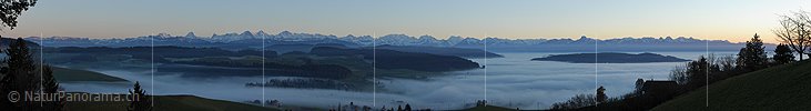 P010960a: Panoramabild Nebelmeer über Biglen und Arnisäge