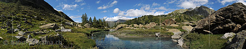 P013592a: Panoramafoto Wasserbecken in Naturlandschaft