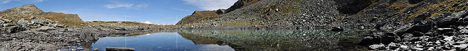 P013637: Panoramafoto Spiegelung in klarem Bergsee