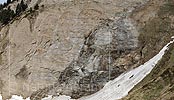 P014562: Hochauflösendes Foto einer Felswand aus Bündnerschiefer