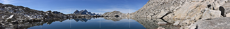 P016907a: Panoramafoto Perfekte Spiegelung in Bergsee