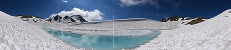 P018167: Panoramafoto Spiegelung im hellblauen Schmelzwasser eines Bergsees