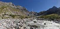 P018552: Grossfoto Wilder Bergbach in Naturlandschaft