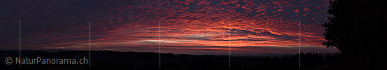 P023823: Panoramafoto Abendstimmung mit kunstvoll geformten Wolken