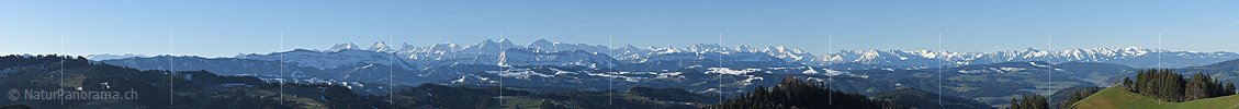 P025624: Panoramafoto Morgenstimmung über dem Emmental