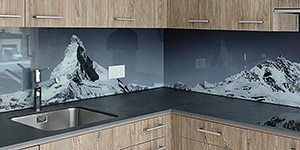NaturPanorama.ch: Küchenrückwand aus Glas mit Matterhorn, Obergabelhorn und Co. in Schwarz/Weiss